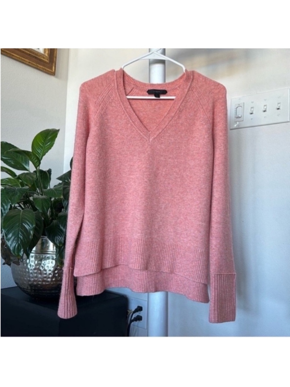 J. Crew Merino Wool Alpaca Blend V-Neck Sweater Size M Pink High Low Long Sleeve